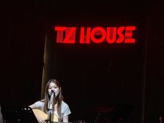 -TZ House音乐现场(来福士中心店)