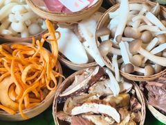-菌海森林·非遗野生菌火锅(西山区滇池路摩根道店)