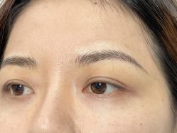 -一个差评成就的纹眉店