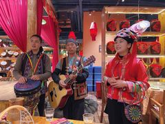 -老滇山寨•云南特色菜•地方菜•民族风情歌舞表演(金碧店)