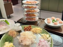 -得意咚瓜·顺德鱼生·冬瓜火锅(深圳首店)
