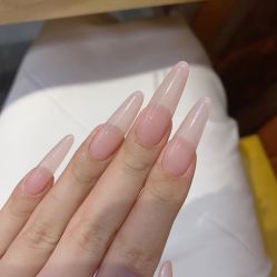 -花岐款式专研健康美甲沙龙