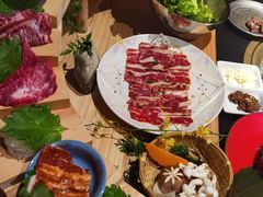 -山川小町·极番烧肉(新地假日广场店)