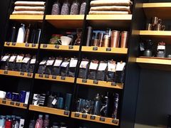 零售区-星巴克臻选(成都来福士店)