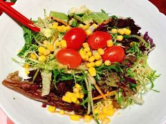 牛油果蔬菜沙拉-辣小鲜·南昌大排档(船山路店)