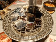 -草家酱蟹炭火烤肉店(珲春南路一店)