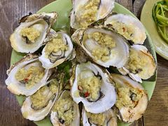 炭烧蒜蓉生蚝-贞姨美食·老字号海鲜大排档