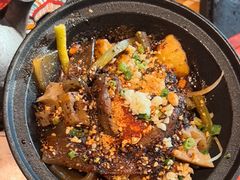 -老牌坊云南鱼豆花火锅(爱建店)