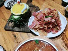 -老滇山寨•云南特色菜•地方菜•民族风情歌舞表演(金碧店)