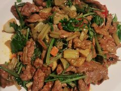 小炒大南门黄牛肉-山里亲戚(淞虹路店)