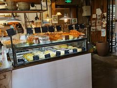 面包甜点陈列柜-仙峰天然面包(迎宾路店)