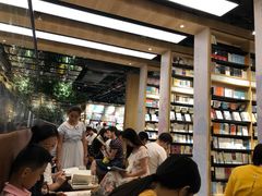 -覔书店(壹方城店)