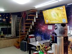 -臻鲜燕海鲜融合餐厅(金陵style店)