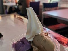 -古老冰山特色冰淇淋店(艾提尕尔店)