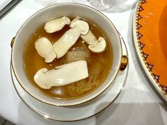 松茸竹荪菌汤-鹿园 MOOSE(长宁店)