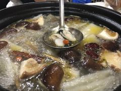 -濠轩阁特色生蚝火锅(水湾路店)