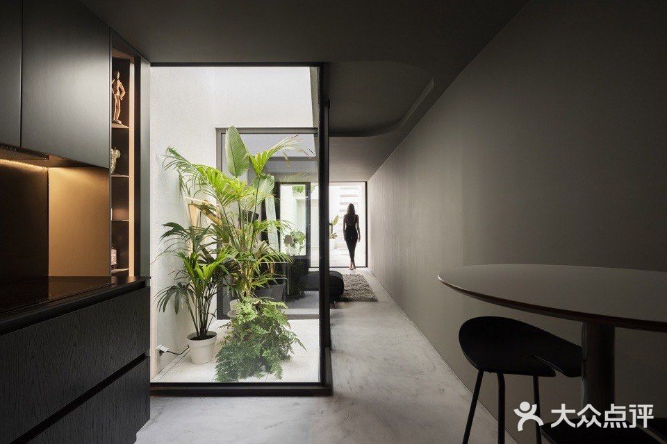 自由自在的生活方式被重新归还给城市和住宅的使用者