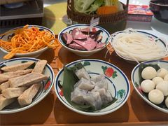 -刘姐啤酒鱼民族演艺餐厅(西街总店)