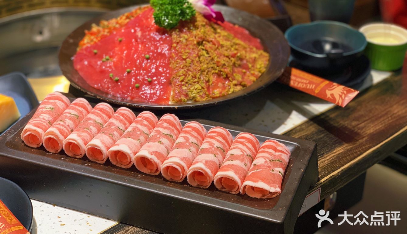 郑恺首家国民风火锅店空降北京[礼花]