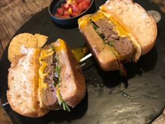 -HIGH FIVE哈福手工汉堡(桂林路店)