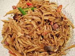 -川流不息·地道川菜·小龙虾(松东路店)