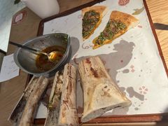 招牌烤牛骨髓配维吾尔馕饼/半份-纳鲁孜·新疆特色餐厅(上海悦荟广场店)