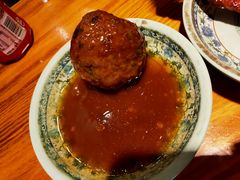 咸蛋黄狮子头-老外婆本帮面(塔城路店)