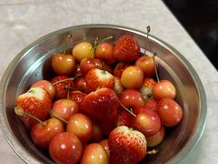 -上海龙吴水胜海发市场