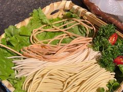 -湊湊火锅·茶憩(新中关购物中心店)