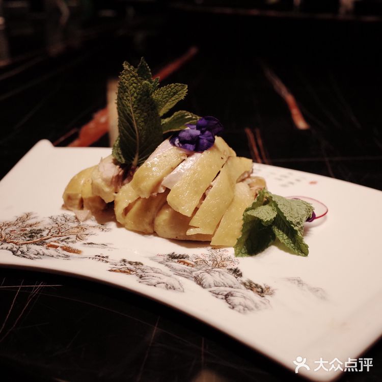 花菜梗真的是爱了 每次都认真的吃着比较着