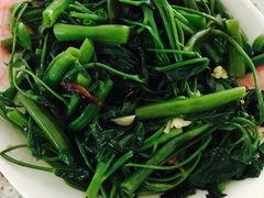 -兔行天下-鸿鹤鲜锅兔(中海国际店)