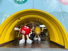 -m豆巧克力世界(上海世茂广场店)