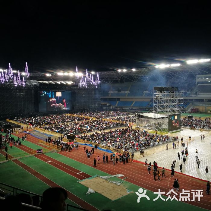 吴江中山南路体育馆图片