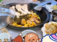 炖清江鱼-屯老二农家铁锅炖·行业领军者(梅江店)