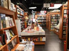 -西西弗书店&矢量咖啡(壹方购物中心店)