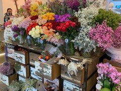 -FLOVIE FLORIST CAFE