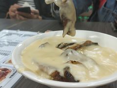 猪颈肉芝士捞公仔面-新记餐厅(香槟大厦店)