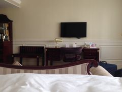 -深圳富苑皇冠假日套房酒店
