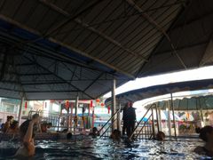 -氡泉温泉花园