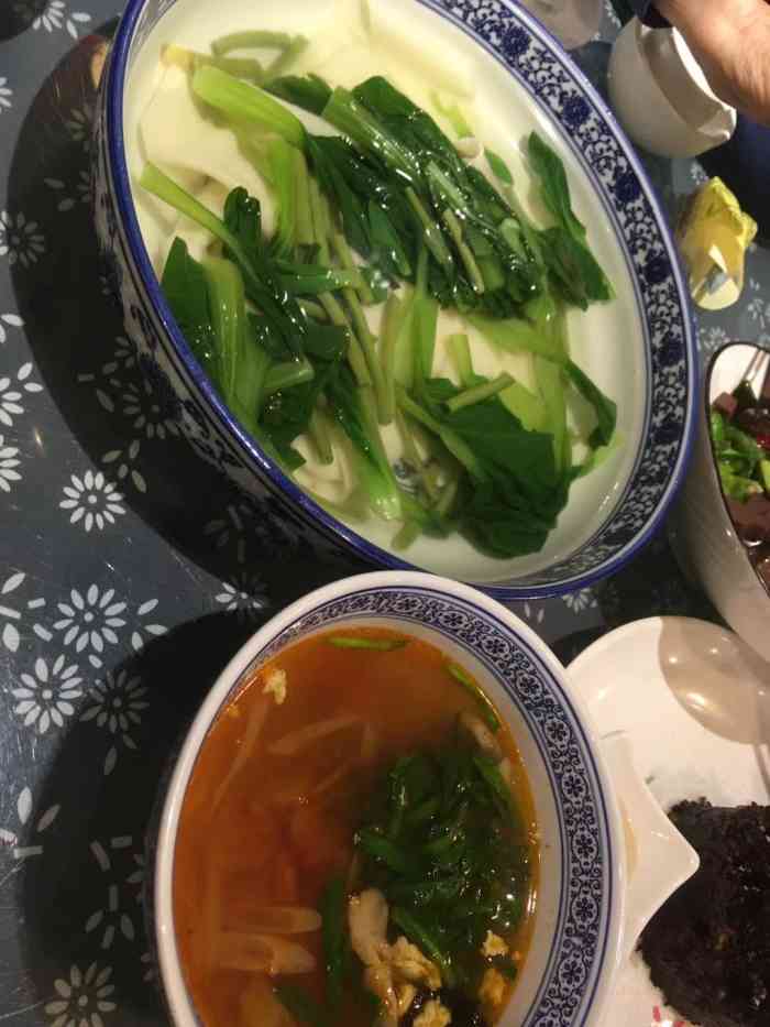 舌尖中国 杨凌往事怀旧菜馆-"下了杨凌高速,1.8公里左右就到了.停车.