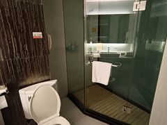 -昆明朗威酒店(昆明站火车站双桥夜市风情街店)