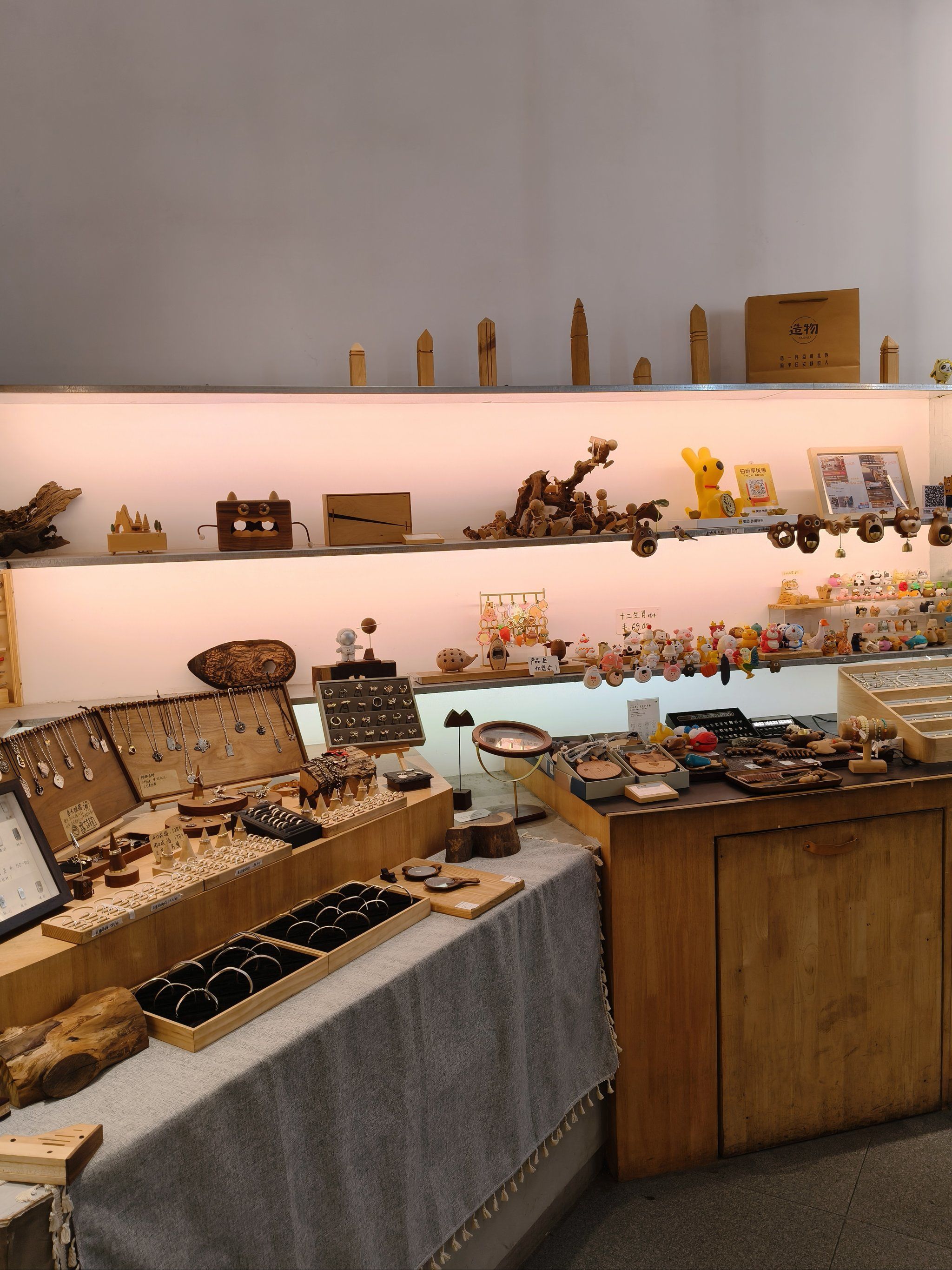 第一次体验这种手作店,体验感非常好!店里