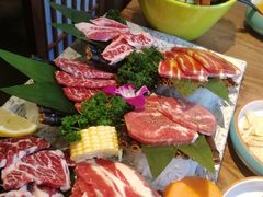 -明洞阿姨·韩式酱蟹烤肉·创意料理(三元桥店)