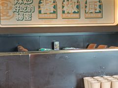 -曼听小寨海鲜烧烤·大连辣炒大王(盖州街店)