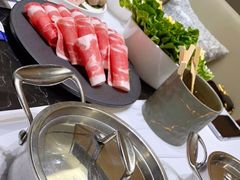 -红鼎豆捞·非遗鲍皇汤火锅(宝丰路店)