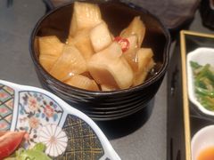 -铭牛烧肉·和牛海鲜自助(高新月牙湖店)