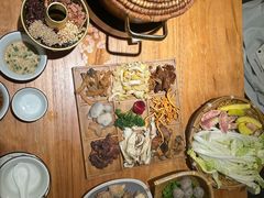 -小锅巴纳西餐厅