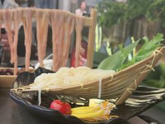 -湊湊火锅·茶憩(南京东路悦荟店)