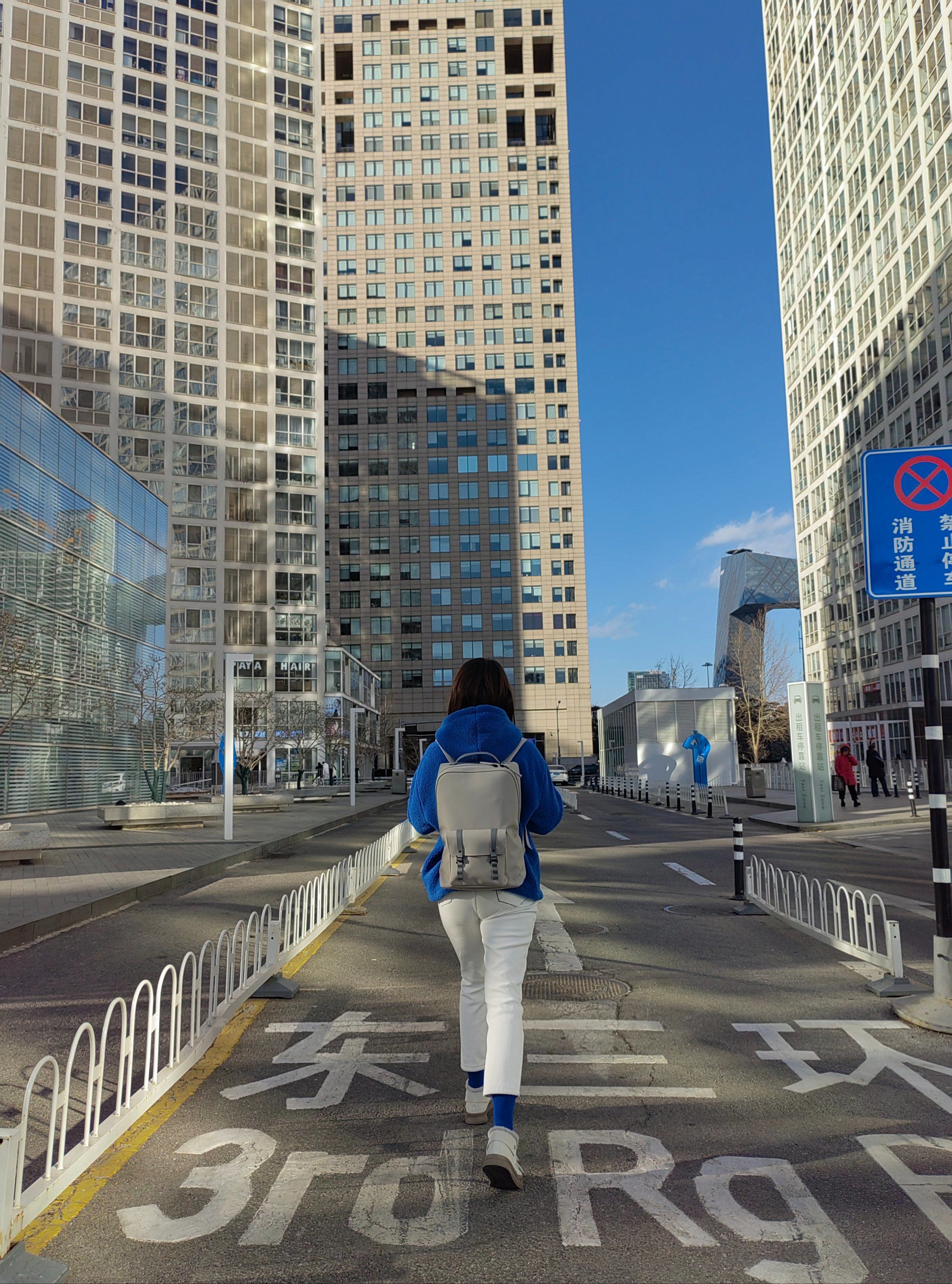 春天溜大街,cbd 路人甲乙丙丁拍照都能处!