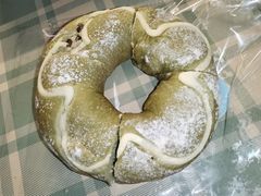 抹茶红豆-提亚烘焙·手作面包·生日蛋糕(七星店)